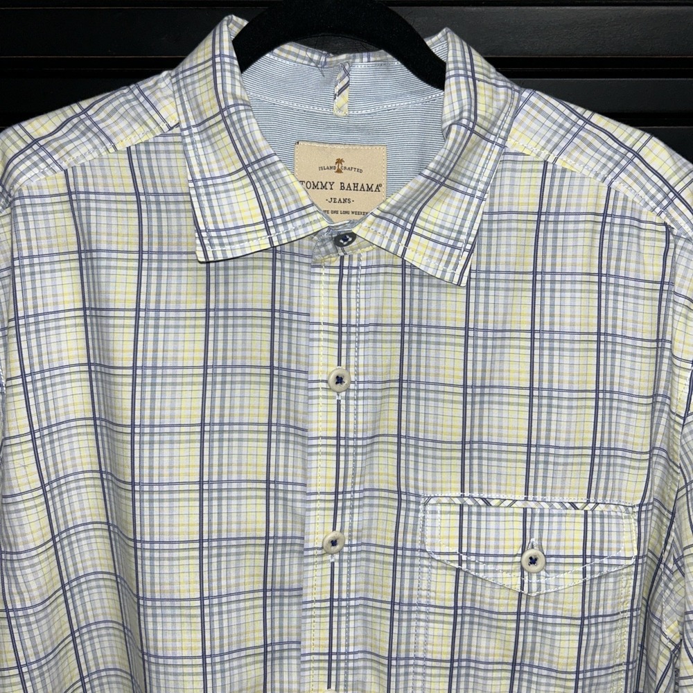 Tommy Bahama Men's size M Plaid Island Crafted Short Sleeve Button Down - Picture 4 of 7